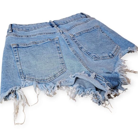 Zara High Rise Frayed Cut Off Jean Shorts Size 6 - Picture 6 of 7